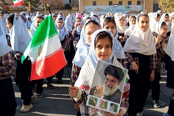 جشن ایرانمون در دبستان دخترانه فاطمه زهرا (س)