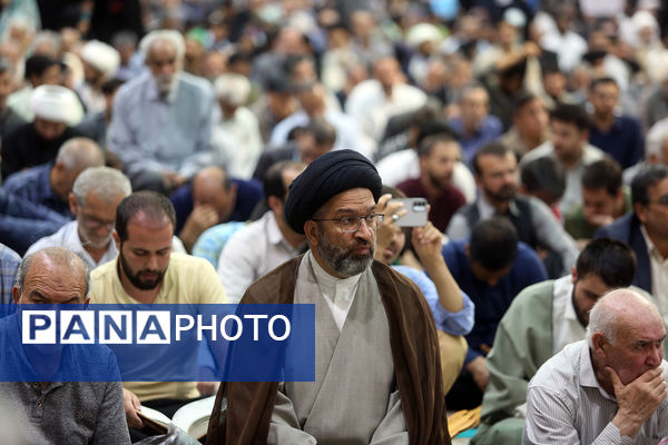 محفل کرسی ملی تلاوت نوجوانان فاطمی در حرم حضرت معصومه(س)