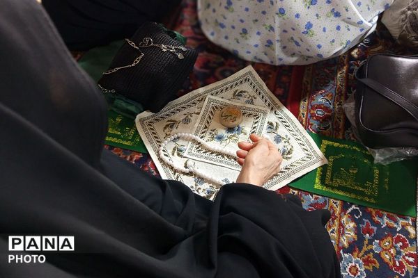 حضور پرشور فرهنگیان و دانش‌آموزان در مصلی نسیم شهر