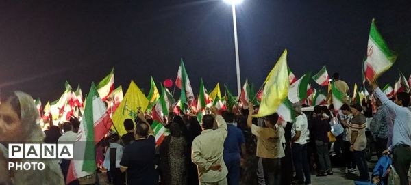 برگزاری تجمع شبانه شهروندان در بندرعباس