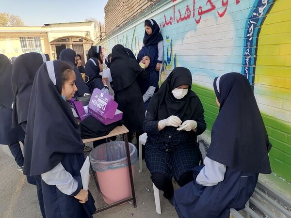 وارنیش فلوراید برای دانش آموزان دبستان ناهید نخودی 