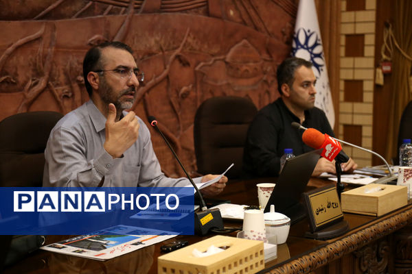 نشست روح الله رشیدی عضو شورای شهر تبریز با اصحاب رسانه