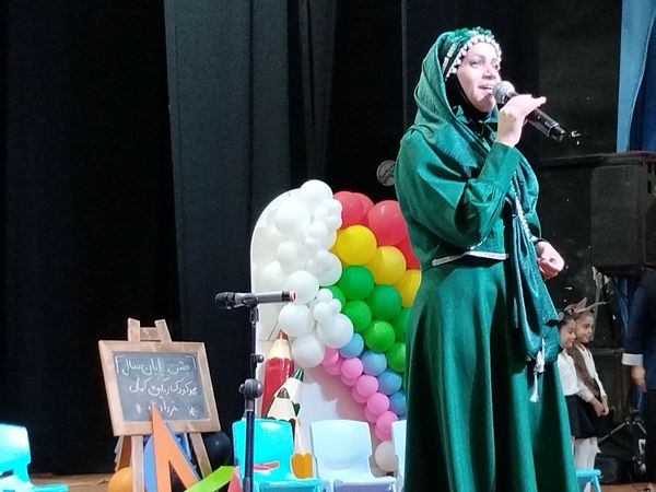 جشن باشکوه فارغ‌ التحصیلی نوگلان رنگین کمان کاشمر