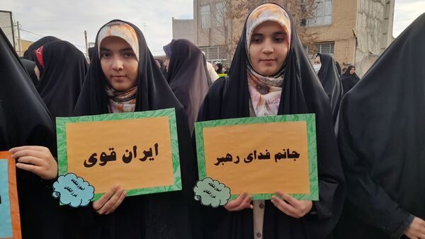 راهپیمایی مردم کمیجان درپی محکومیت اقدامات تروریستی در ایران