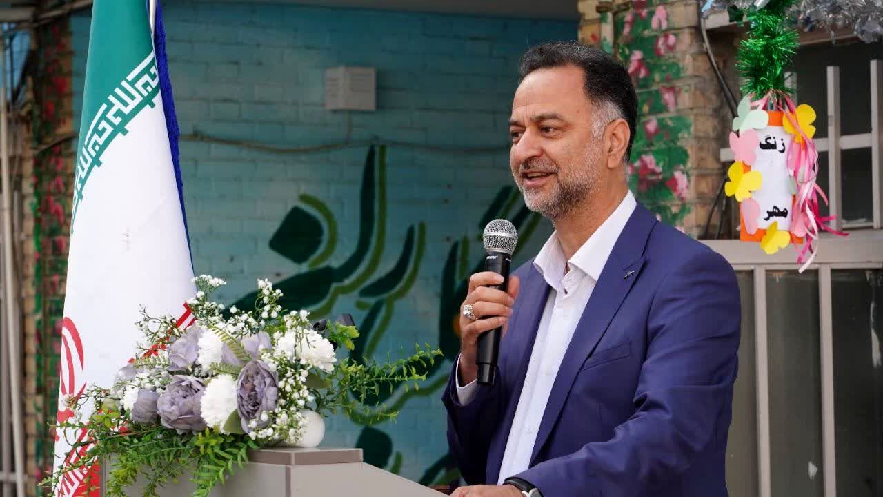 توجه ویژه به هویت ایرانی - اسلامی، یک اصل در همه آموزش‌ها باشد