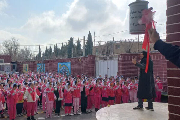 یادواره شهید حاج قاسم سلیمانی در مدرسه ۲۲بهمن دوره اول شهرستان آباده
