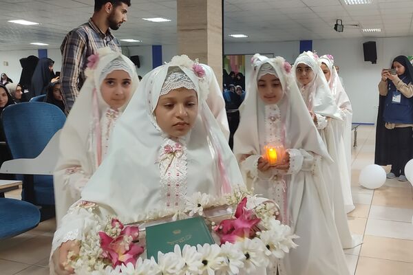 مرحله استانی چهل و دومین مسابقات قرآن عترت ونماز دختر فارس