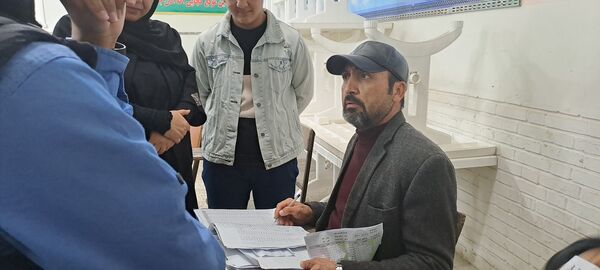  دیدار والدین با معلمان در دبیرستان ابوذر غفاری نیشابور