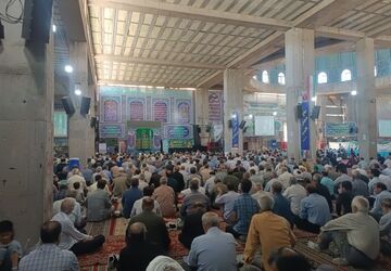 زیارت اربعین همایشی از جبهه حق علیه باطل است 