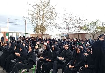 مشق عشق در یادبود معلم شهیده محدثه علیزاده