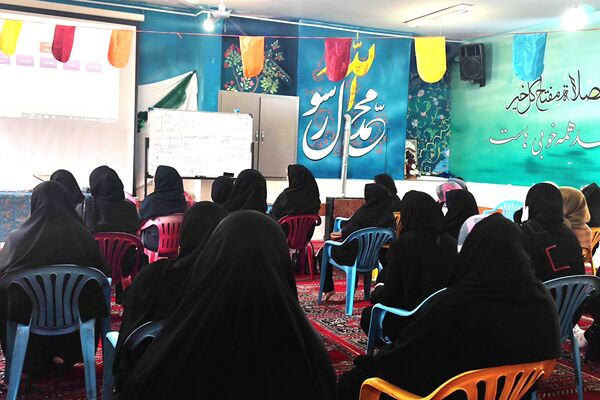 برگزاری جلسه آموزش خانواده در دبیرستان شاهد شهید قاسم سلیمانی