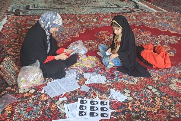 برپایی غرفه‌های اتحادیه انجمن‌های اسلامی در شهرستان فیروزکوه