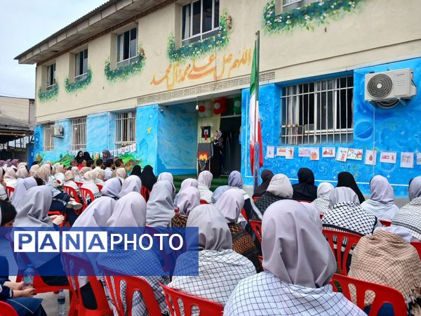 حضور نیروهای انتظامی در دبیرستان نجم قائمشهر