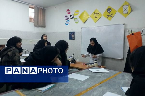  کارگاه‌های علمی و پژوهشی در مدرسه شهید همت شهرستان ملارد 