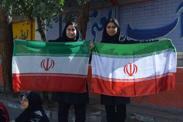 از حرکات رزمی دانش‌آموزان تا طناب‌کشی معلمان، المپیاد ورزشی مدرسه حکمت بهارستان‌دو