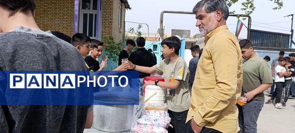 برپایی بازارچه کار و فناوری در دبیرستان شهید بهشتی آشخانه