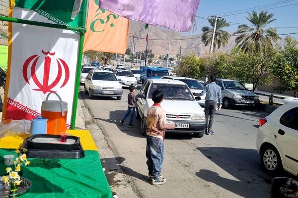 برپایی موکب  توسط هیات دانش‌آموزی و پیشتازان آموزشگاه شهید منصور عامری 