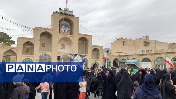 جشن بهار انقلاب در راهپیمایی ۲۲ بهمن در تفت