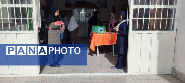 انتخابات شورای دانش‌آموزی در مدرسه شهید نجفی فدافن