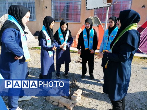 جشن انقلاب در دبیرستان حضرت فاطمه (س) و هنرستان عفاف، شهر تیتکانلو