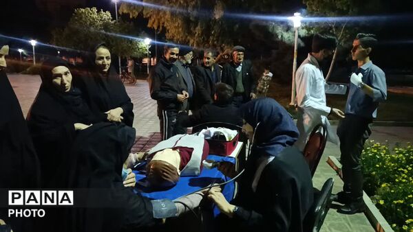برپایی ایستگاه شبانه رفع اشکالات درسی در بوستان گلها قم