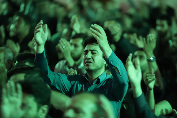 سومین شب قدر مردم شیراز در حسینیه عاشقان ثارالله(ع)