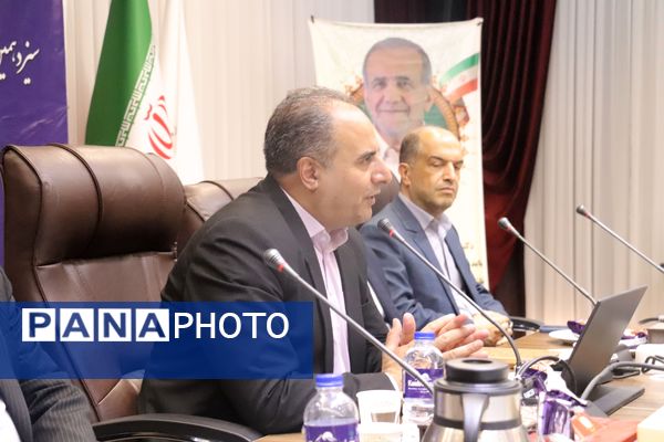 اختتامیه سیزدهمین جشنواره تجارب برتر تربیتی و یازدهمین جشنواره الگوهای تدریس برتر درس تفکر و سبک زندگی آذربایجان شرقی