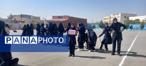 مسابقات درون مدرسه ای در دبیرستان فرهنگ