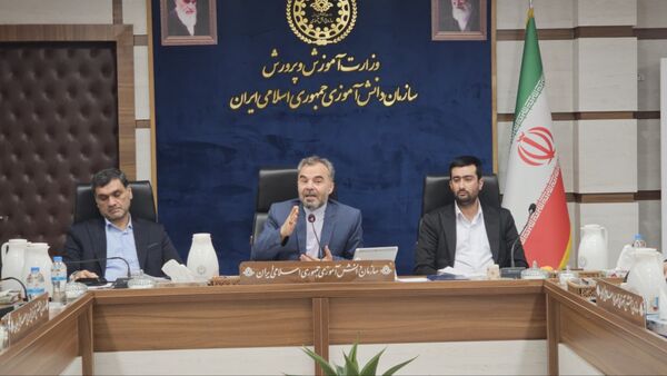 جلسه حوزه پرورشی گلستان با حضور معاونان و مدیران کل وزارت آموزش و پرورش