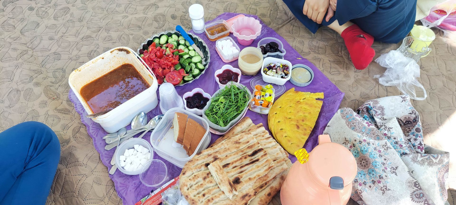 اردوی صبحانه سلامت مدرسه دخترانه ضحی۲ در پارک جنگلی شیروان