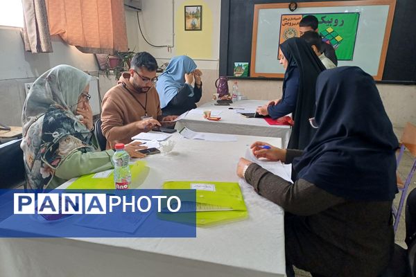 المپیاد رویش رقابتی مفرح و جذاب با حضور دانش‌آموزان  پسر مقطع متوسطه ناحیه ۳شیراز 