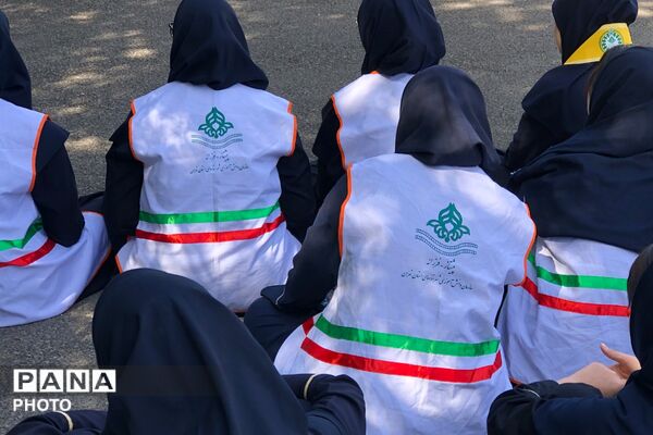 دانش‌آموزان دبیرستان پروین اعتصامی اسلامشهر با اصول امدادگری آشنا شدند