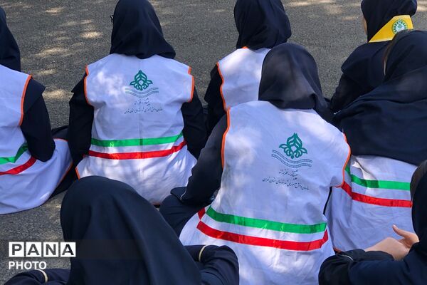دانش‌آموزان دبیرستان پروین اعتصامی اسلامشهر با اصول امدادگری آشنا شدند