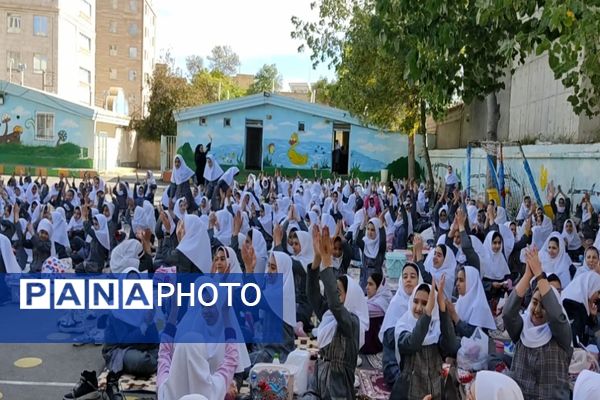 اردوی یک روزه درون مدرسه‌ای در دبستان دخترانه فردوسی 2 ناحیه یک اردبیل