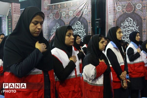 بزرگداشت و ادای احترام مدیران و کارکنان دولت در استان کرمان به رهبر شهید ایران