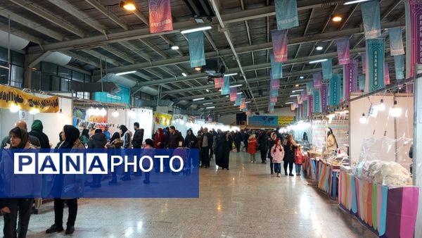 برپایی نمایشگاه سوغات و هدیه در اراک