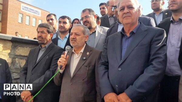 افتتاح کانون شهید سلیمانی و کلنگ‌زنی نمازخانه مدرسه معلم در اسدآباد