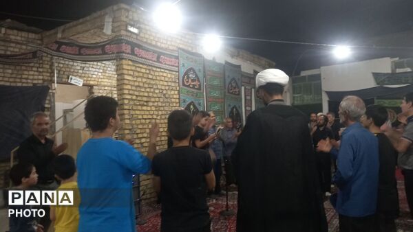 اجتماع عاشقان حسینی در شب اربعین در حسینیه امام رضا(ع)