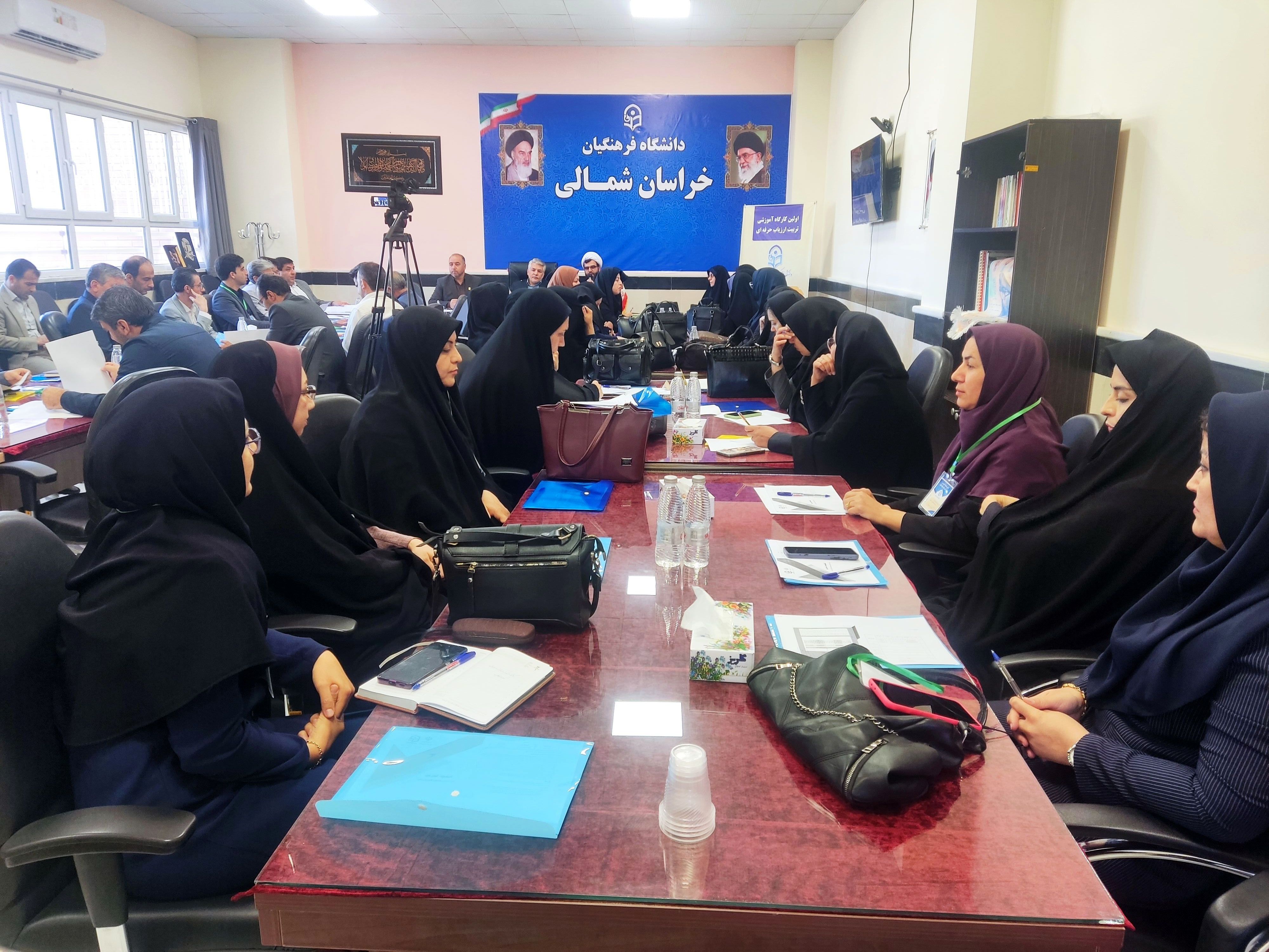 کار تربیت ارزیاب را به عنوان یکی از محوری ترین مولفه‌های مهم برنامه‌ریزی و اجرایی قرار دادیم