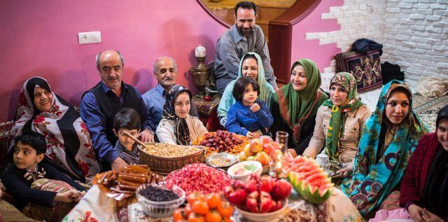 پیوند با خویشاوندان به انسان احساس تعلق و امنیت می‌دهد