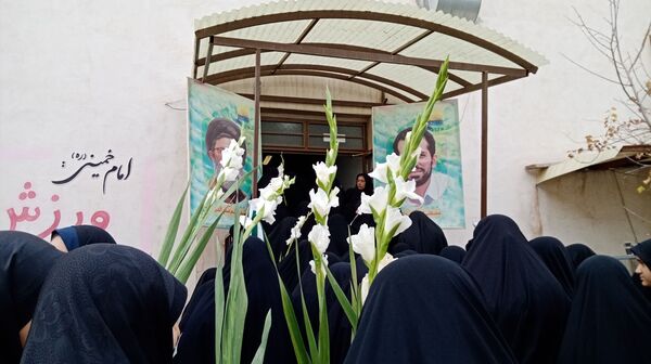 مراسم وداع با شهید گمنام در مدارس دخترانه مشکات