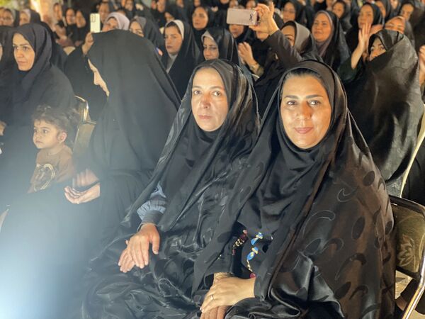 هفته‌ای برای ستایش دانایی؛ جشن معلمان در تالار ملک برگزار شد