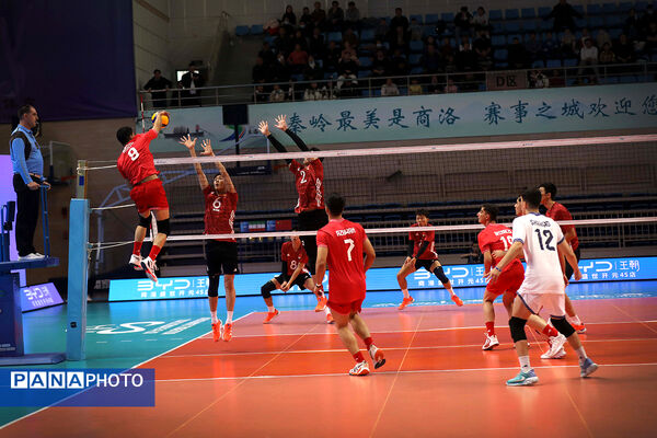 مسابقات دانش‌آموزی والیبال زیر 15 سال قهرمانی جهان (ایران - چین )