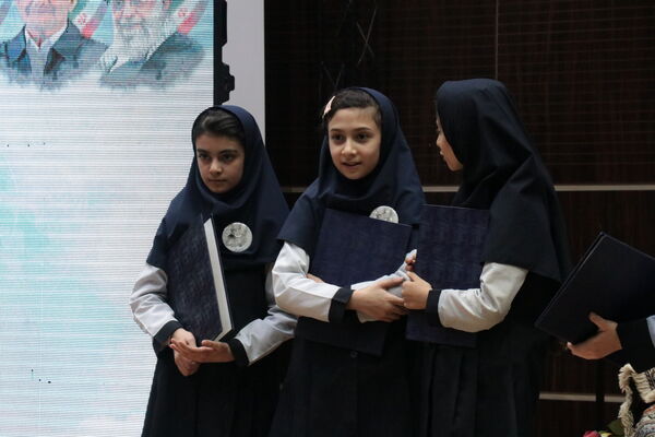 جشنواره علمی و ادبی شهریارخوانی دانش‌آموزی در تبریز
