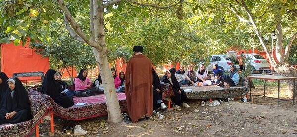 نماز جمعه باشکوه و آیین تجلیل از برگزیدگان رویداد «دختران حاج قاسم» 