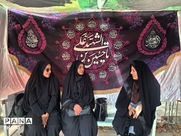 برپایی غرفه عفاف و حجاب در آموزش و پرورش تبادکان