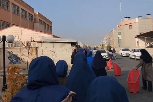  بازدید مدرسه نرگس پردیس از کتابخانه شیخ بهایی
