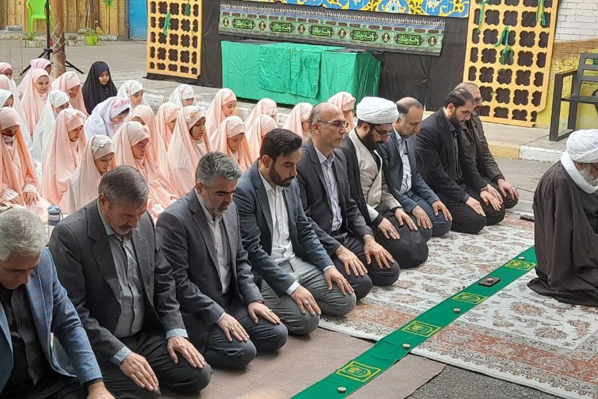 روز معنویت در مدرسه محدثه شاهد ورامین؛ از نماز باران تا زنگ عتبات عالیات