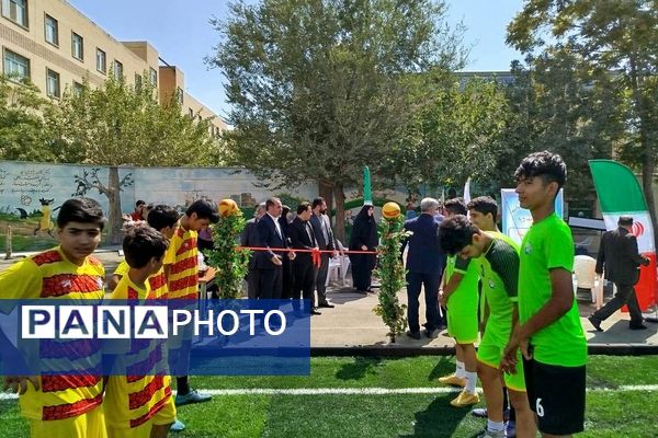 افتتاح زمین چمن مصنوعی در ناحیه دو شهرری 