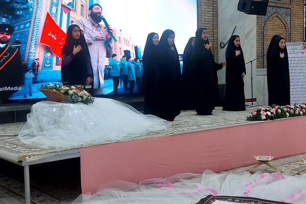 جشن تکلیف دانش‌آموزان دختر منطقه کهریزک 